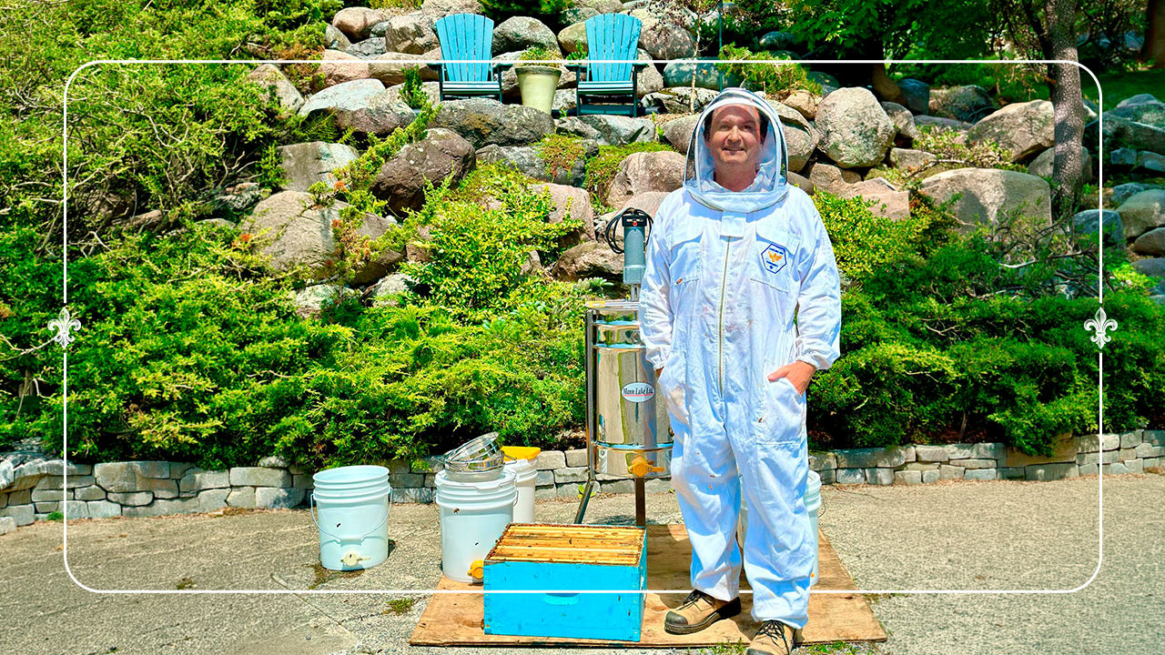 world-bee-day-dr-dupere-beekeeping